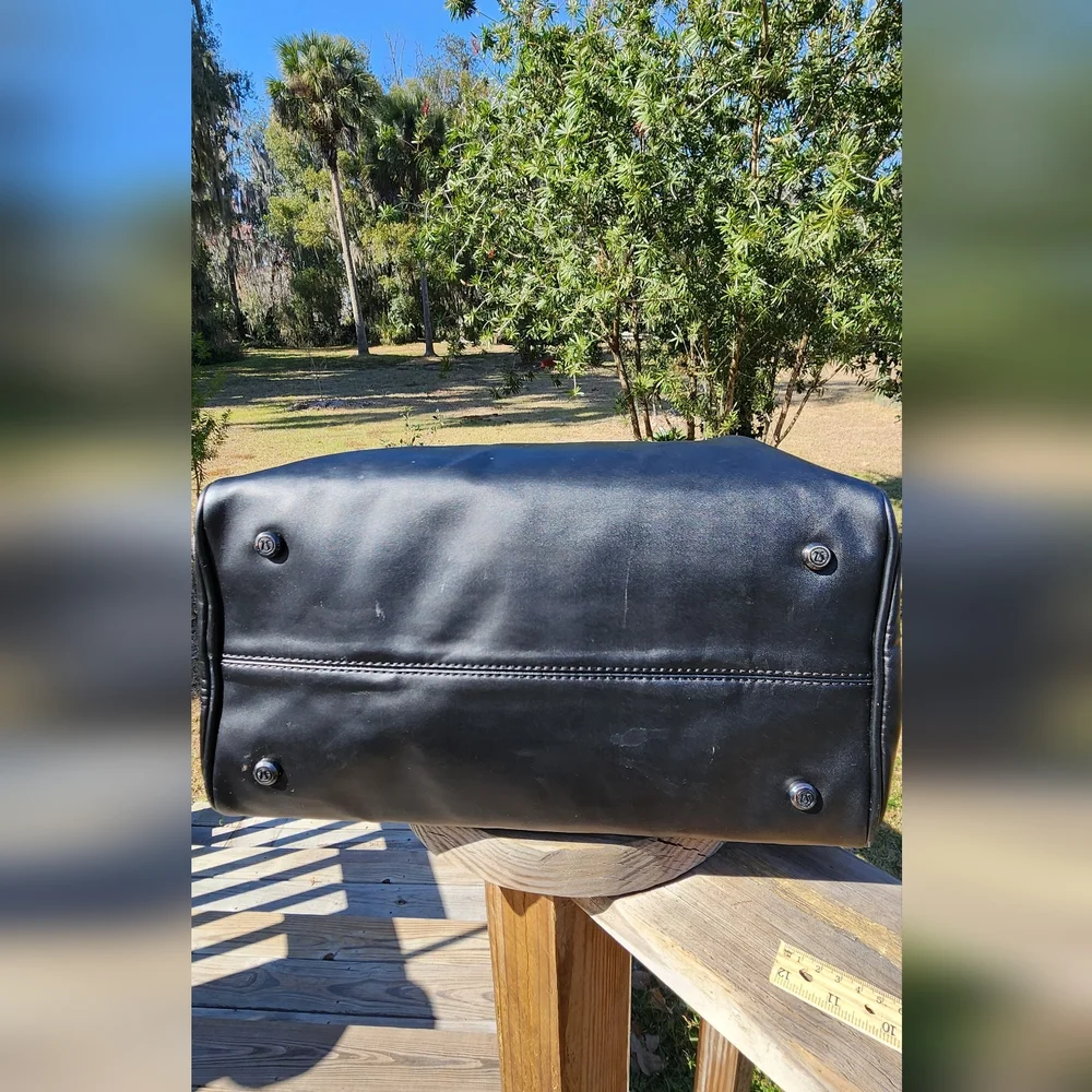 Lululemon Athletica Sleek Baby Bag